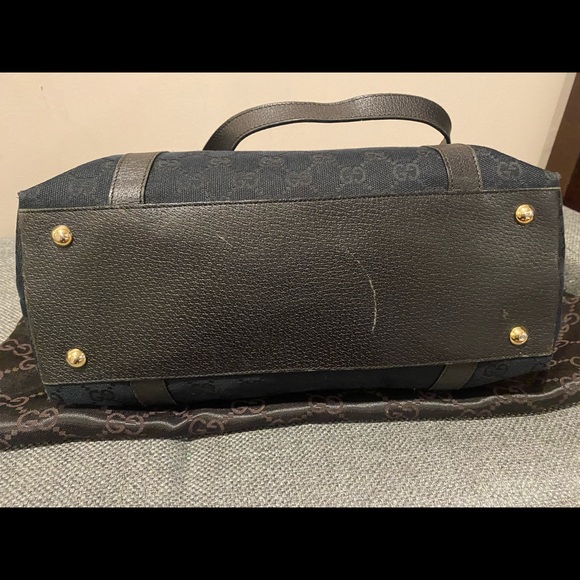 Authentic Gucci handbag - Picture 10 of 14